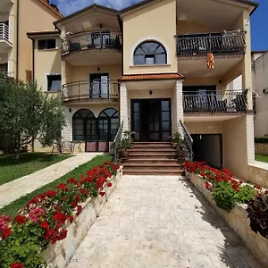 Ante Appartamento Rovigno